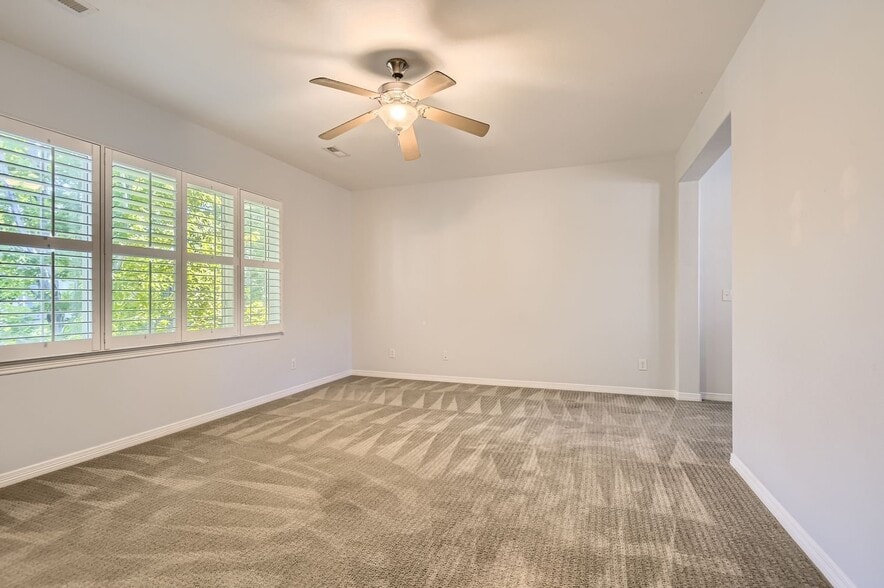 Building Photo - 11883 E Fair Ave