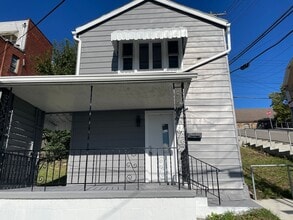 Building Photo - Updated 2 bedroom 1 bath home for rent