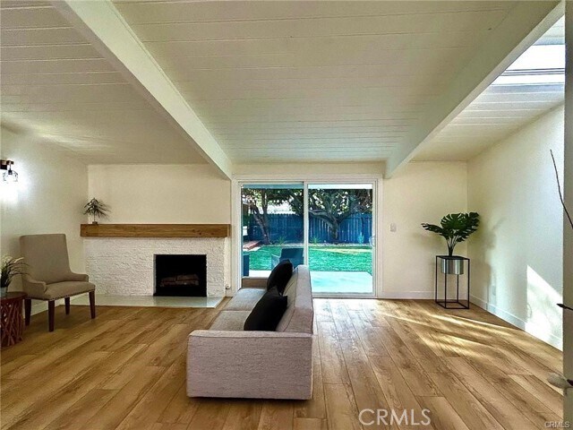 Building Photo - 821 N Mountain View Pl