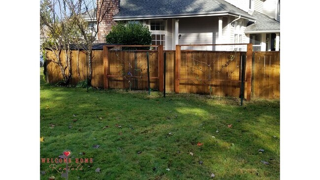 Building Photo - Beautiful open floorplan in amazing Steilacoom!!  All appliances included, large yard!!