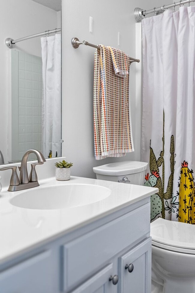 Building Photo - Ranch Style Home in Hunt Club For Rent!