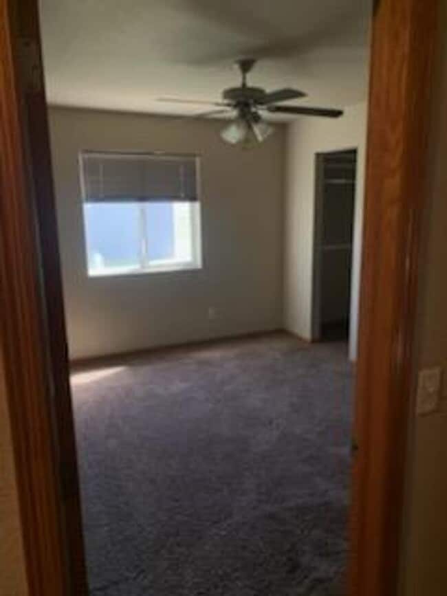 Building Photo - $1700 - 3 Bedroom, 2 Bathroom Townhome - Garage and Large Yard!