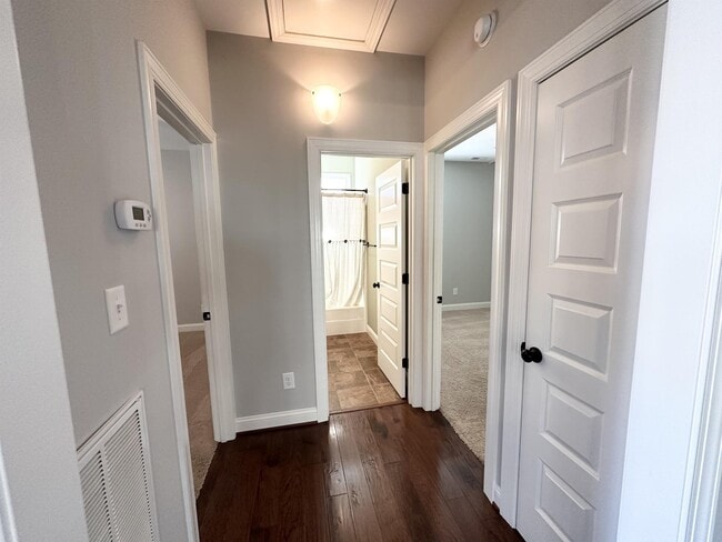 Building Photo - 1701 Sassafras Ct