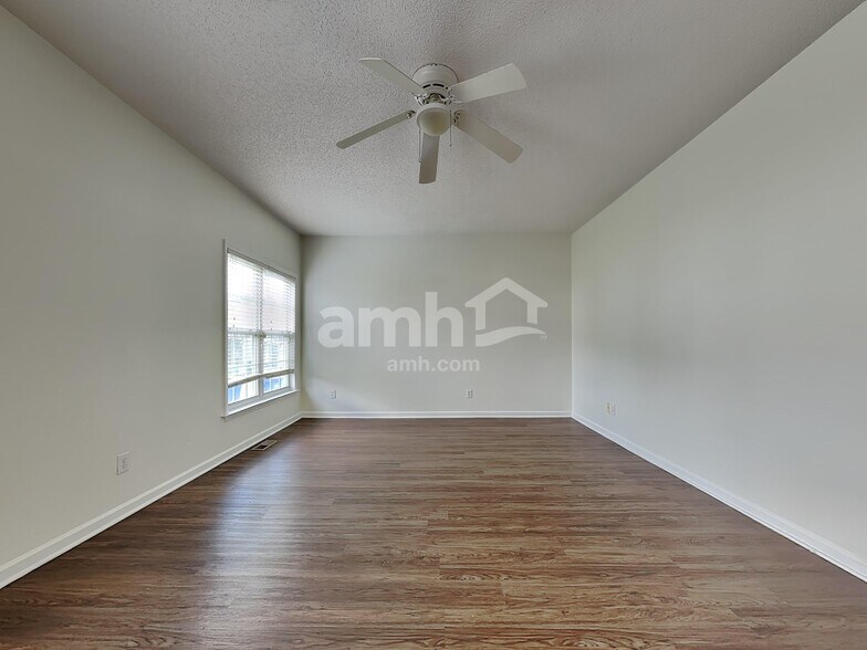 Building Photo - 5805 Brookshadow Dr