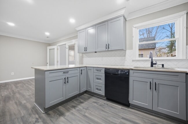 Building Photo - 25 Chowan Pl