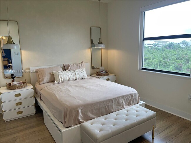 Building Photo - 8175 NW 104th Ave