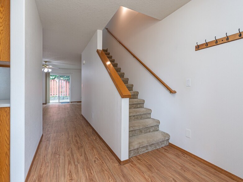 Building Photo - 3468 SE Harvey St