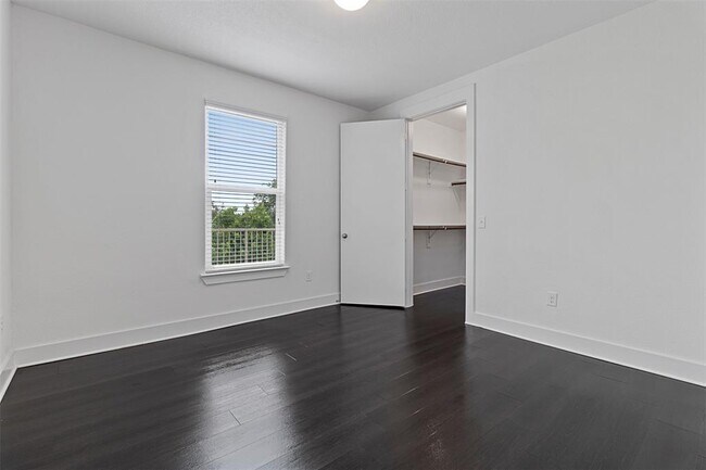 Building Photo - 3300 Towers Blvd