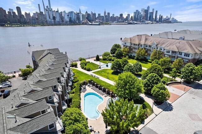 Building Photo - 500 Fulton Ct