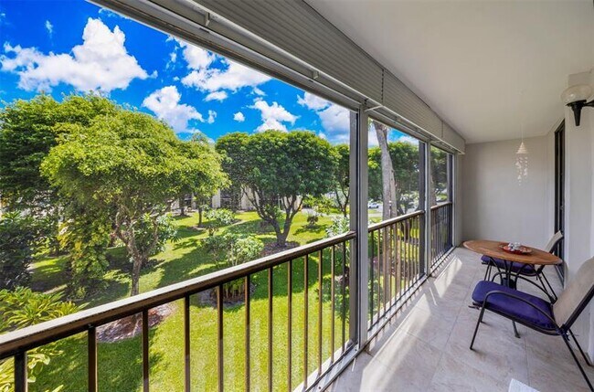 Building Photo - 5250 Las Verdes Cir