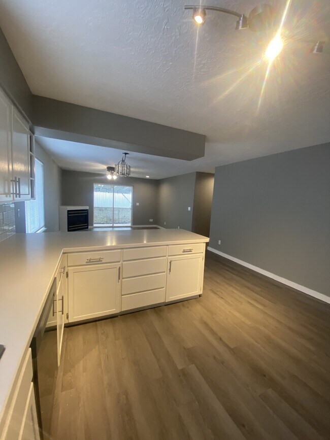 Building Photo - 1270 Marstone Ct SE