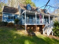 Building Photo - Spacious Cape Cod-Style Home in South Ashe...