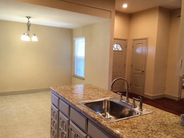 Building Photo - 9822 Camfield Ave