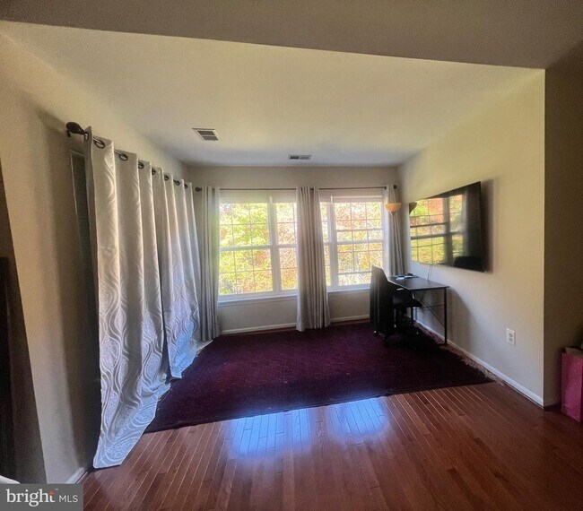 Building Photo - 7317 Hampton Manor Pl