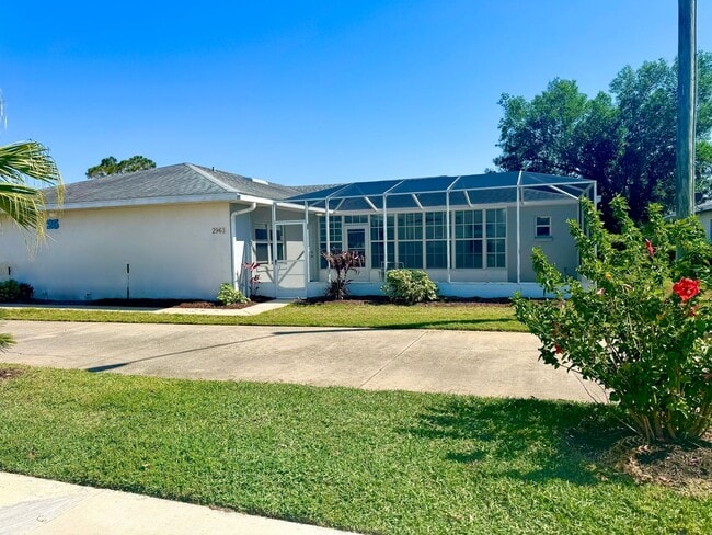 Building Photo - 2bd 2bath newly remodeled townhouse - Avai...