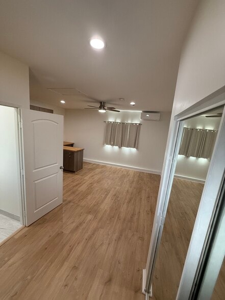 Entry - 17606 Roscoe Blvd
