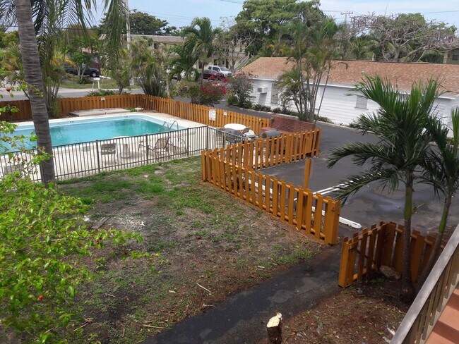 Interior Photo - 100 NE 9 St Pompano Beach, FL 33060