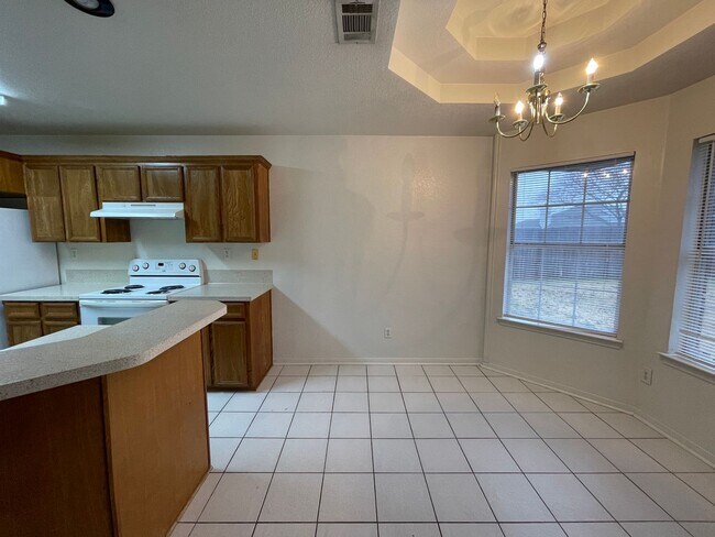 Building Photo - 2306 Moonstone Dr