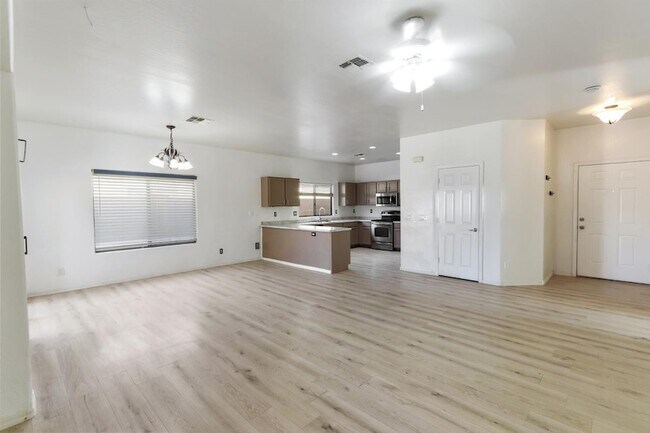 Building Photo - 45099 W Desert Cedars Ln