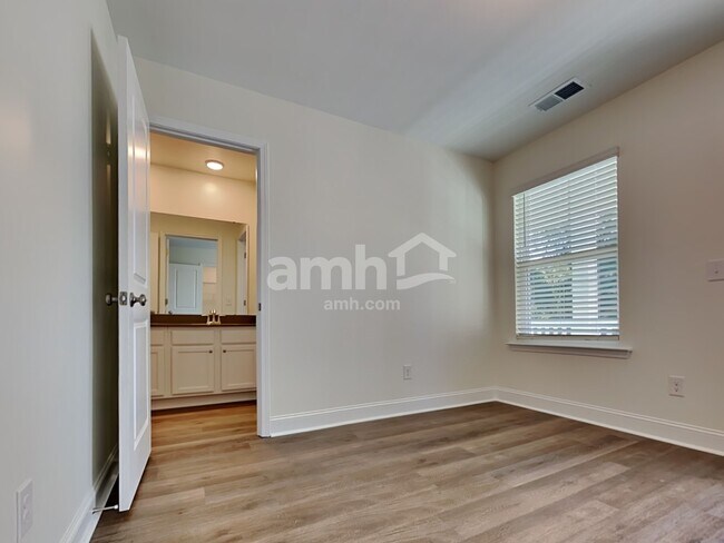 Building Photo - 1502 Brookgreen Dr