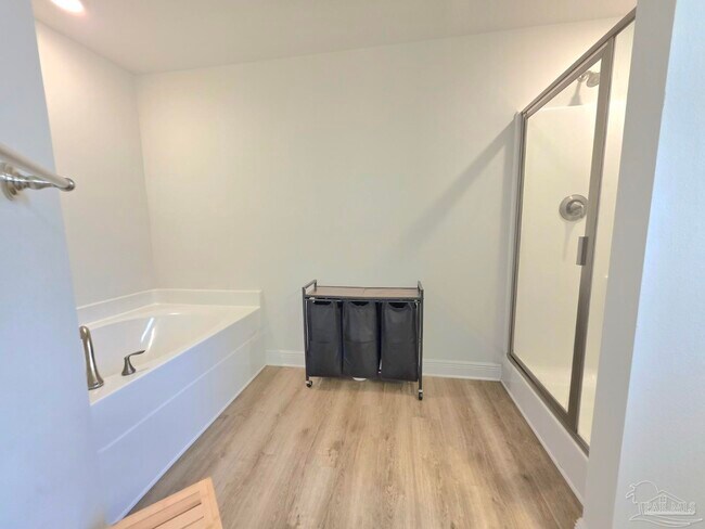 Building Photo - 1813 Leigh Lp