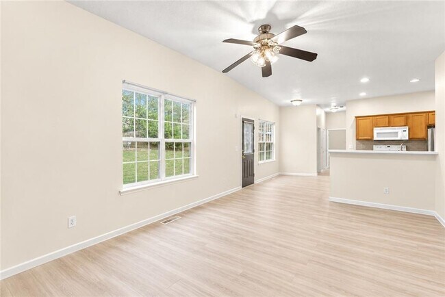 Building Photo - 3451 Leisure Ln
