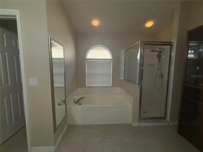 Building Photo - 10132 Heather Sound Dr
