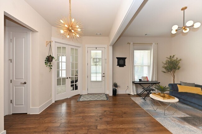 Building Photo - **EXECUTIVE HOME IN WILLIAMSON COUNTY WITH RARE WALK-OUT BASEMENT AND TONS OF STORAGE**