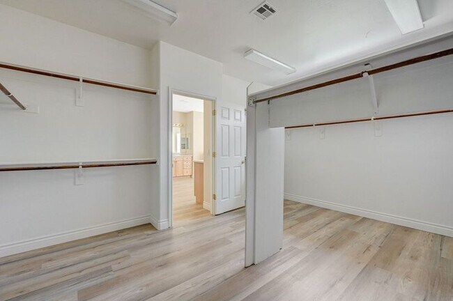 Building Photo - 89 Dollar Pointe Ave