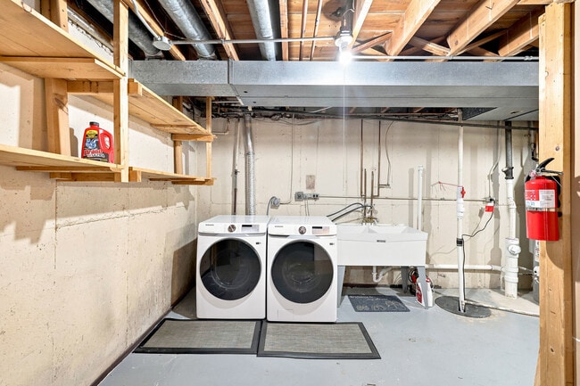 Building Photo - 630 Hibbard Rd
