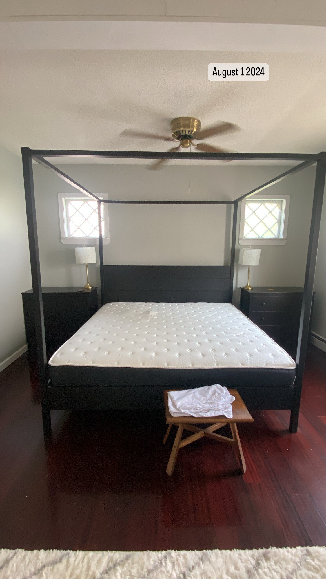 large bedroom, fits a king bed with plenty of space to spare - 6 Robbins Ct