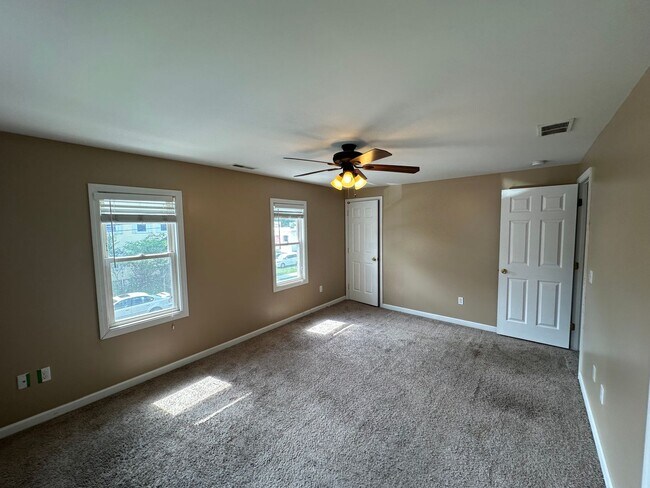 Building Photo - 6-8 Wright Avenue