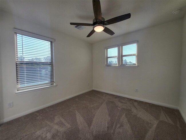 Building Photo - 9303 Sandoval Cir