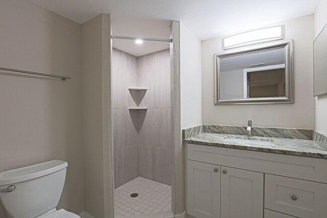 Building Photo - $250 OFF SECOND MONTH RENT AVAILABLE NOW