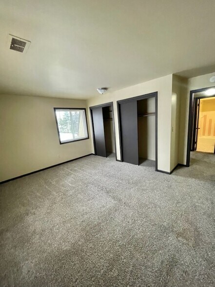 Master Bedroom - 1210 Northfield Ave NE