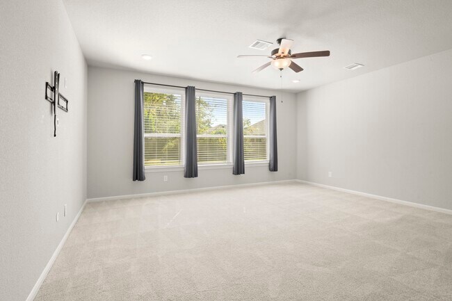 Building Photo - 104 Winged Elm Ct