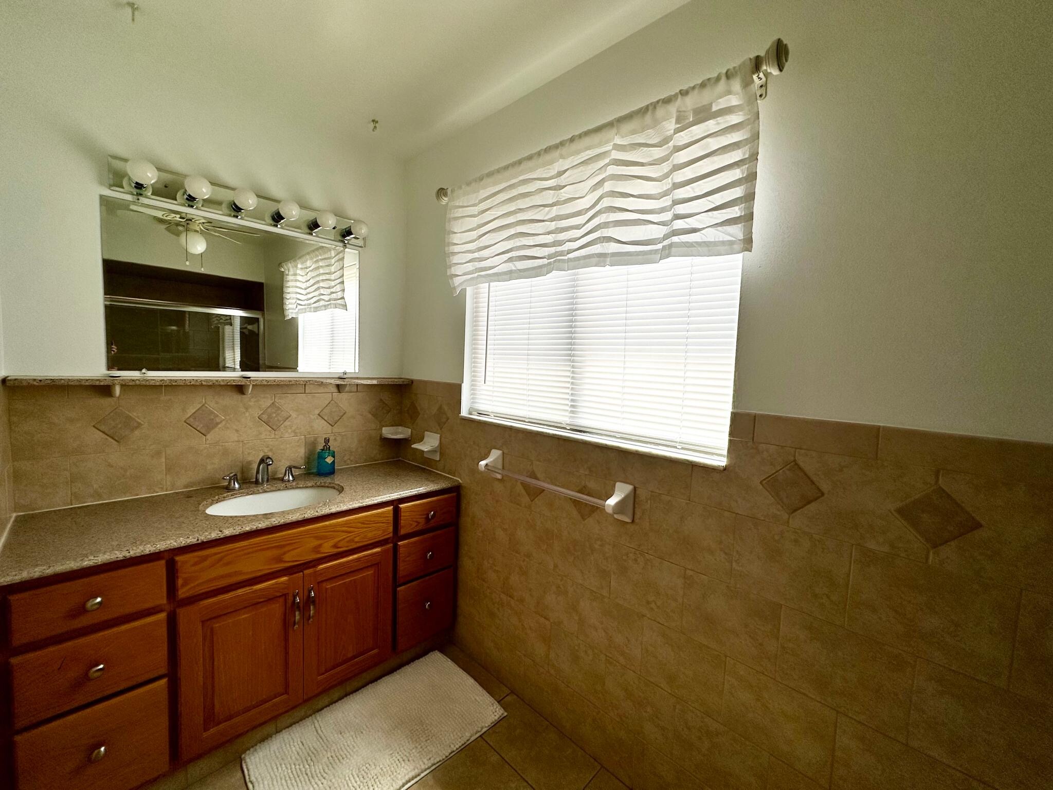 Upstairs Master Bathroom - 174 Maritime Pl