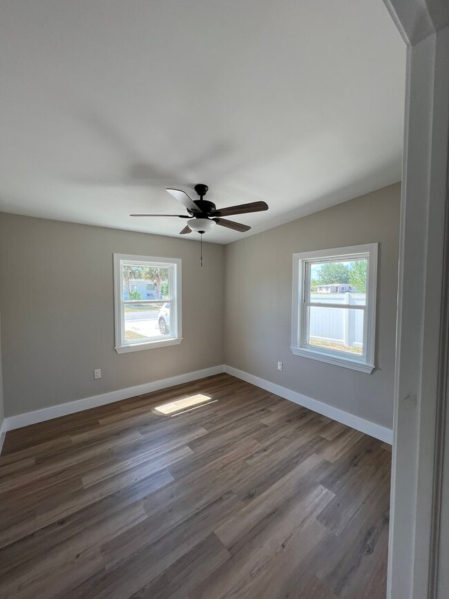 Building Photo - Totally updated !!  All new interior.  Bri...