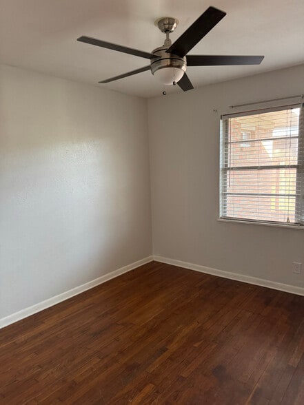 Building Photo - 619 Highland Ave