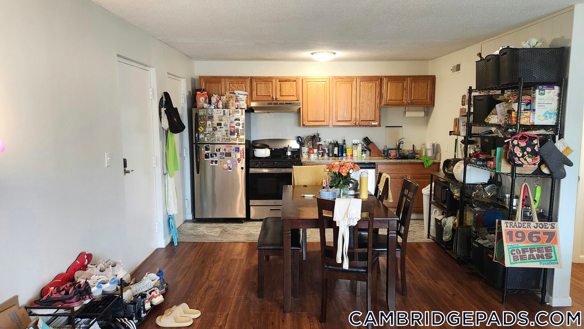 Building Photo - 20 Hubbard Park Rd