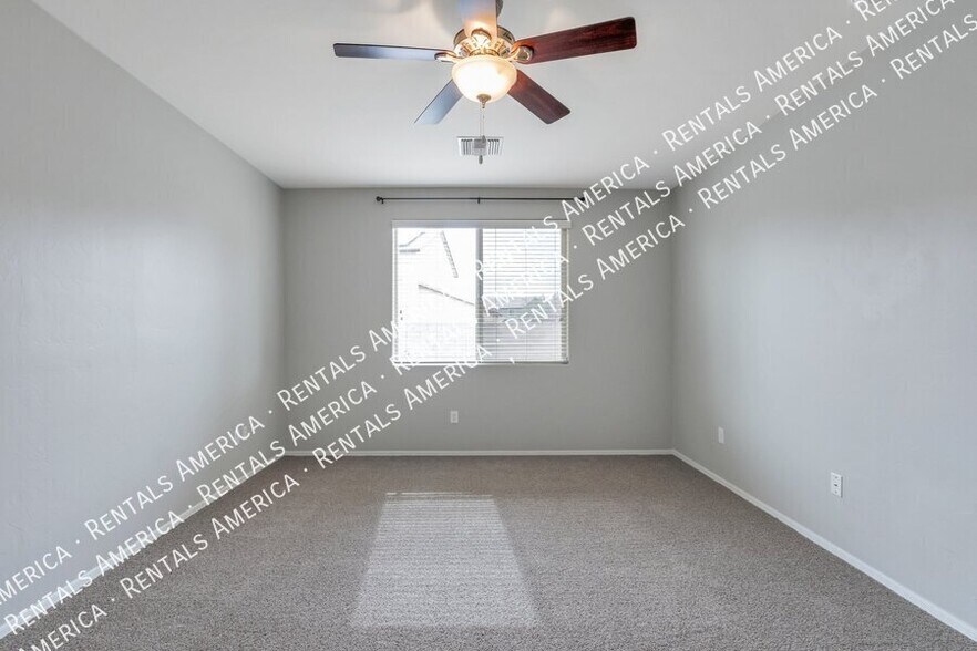 Building Photo - 8431 N Mountain Stone Pine Way