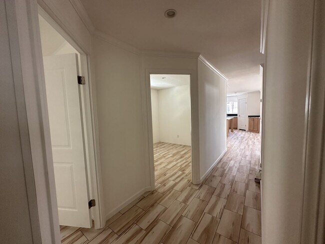 Building Photo - 10787 SW 30th Ct