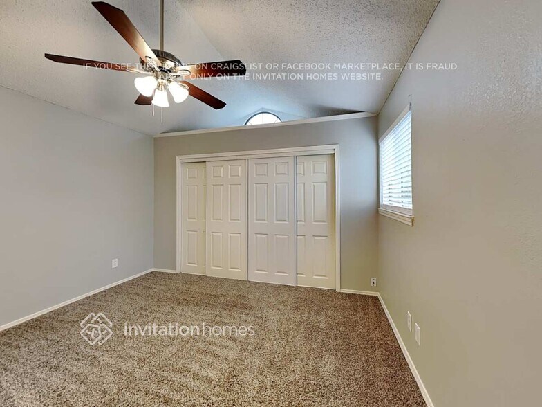 Building Photo - 2036 Pheasant Dr