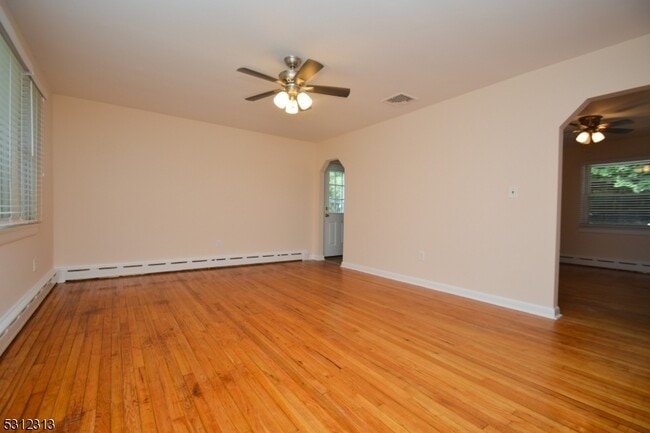 Building Photo - 62 Oakwood Ave