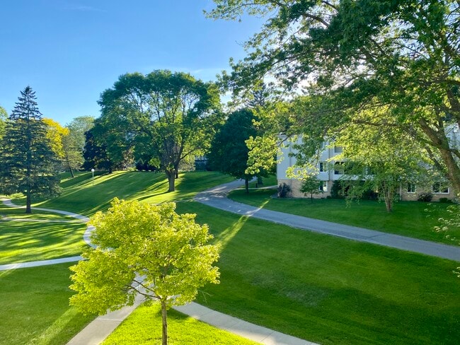 Balcony View - 2011 Viking Dr NW