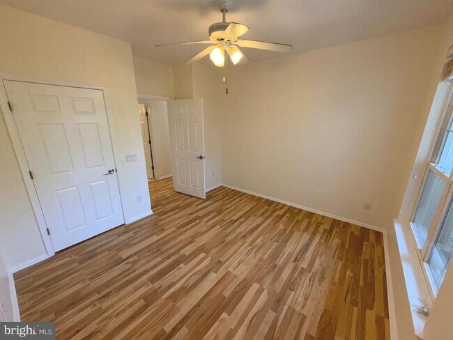 Building Photo - 1521 Spring Gate Dr.