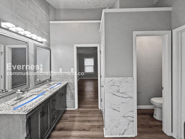 Building Photo - Modern Living in Saddle Bridge with Private Patio / 4 Beds and 2.5 Bath / Available Now!