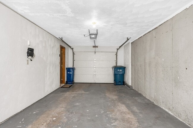 Building Photo - 280 Apache Way