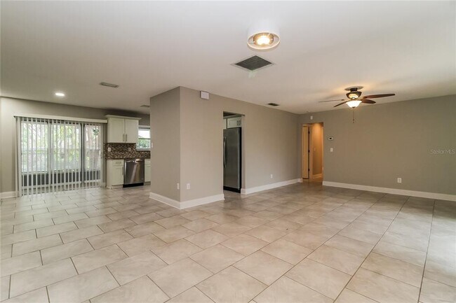 Building Photo - 605 Crosby Dr