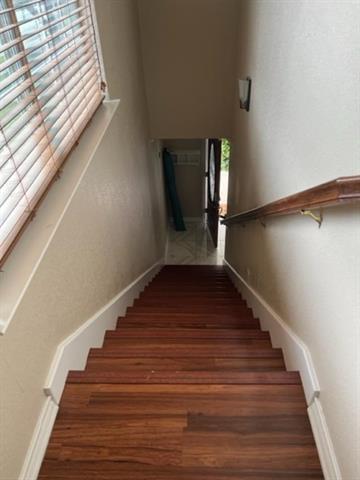 Building Photo - 2527 Cunningham St